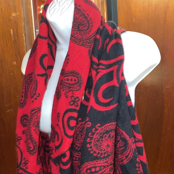 Reversible pashmina wrap vest - Picture 6 of 12